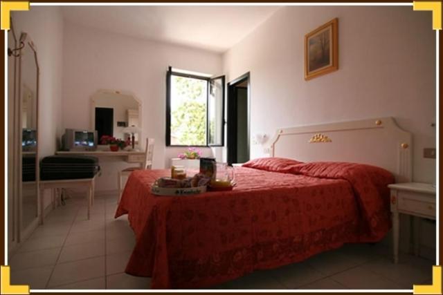 Hotel Vecchio Convento Bareggio Room photo