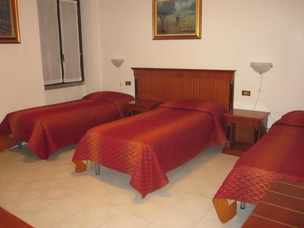 Hotel Vecchio Convento Bareggio Room photo