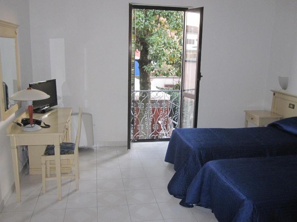 Hotel Vecchio Convento Bareggio Room photo